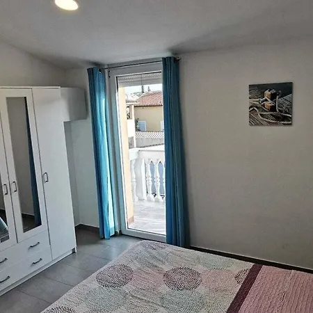 Paulonia Comfortable בית נופש *