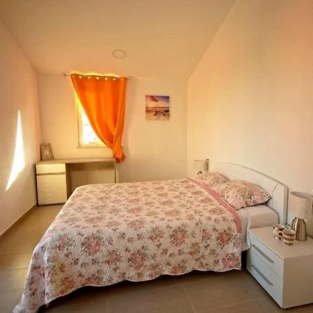 Paulonia Comfortable Ferienhaus *